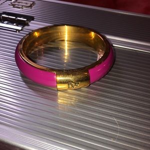Bangle/bracelet